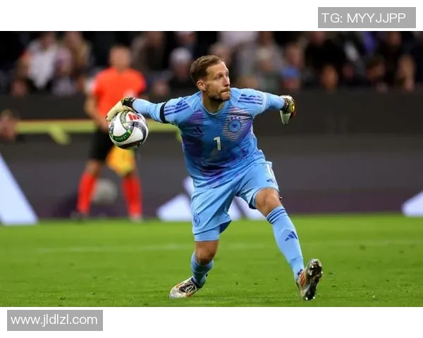 荷兰足球明星颜值与实力并存的魅力之旅