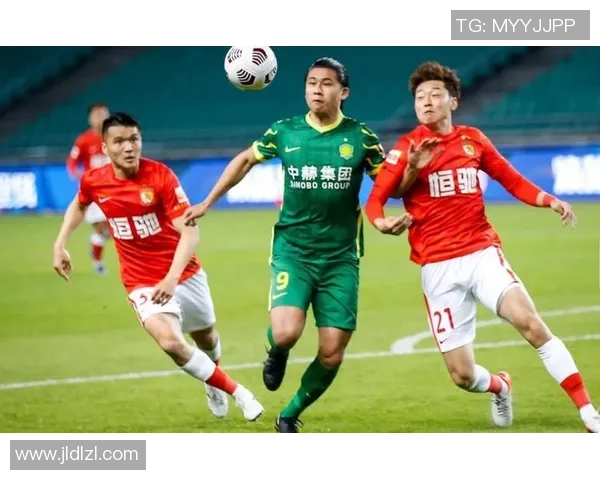 西安篮球队以54分稳居大师赛积分榜首位展现强劲实力 西安篮球队以54分稳居大师赛积分榜首位展现强劲实力